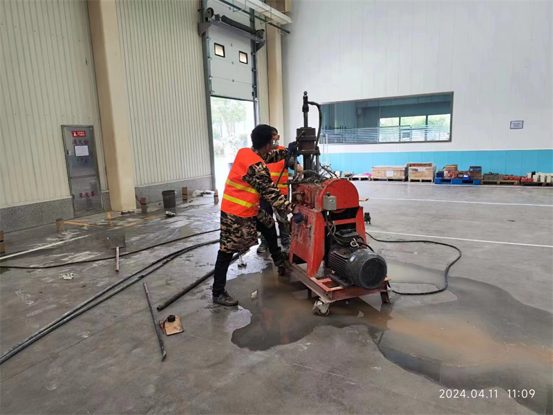 双阳厂房地面下沉塌陷注浆加固施工